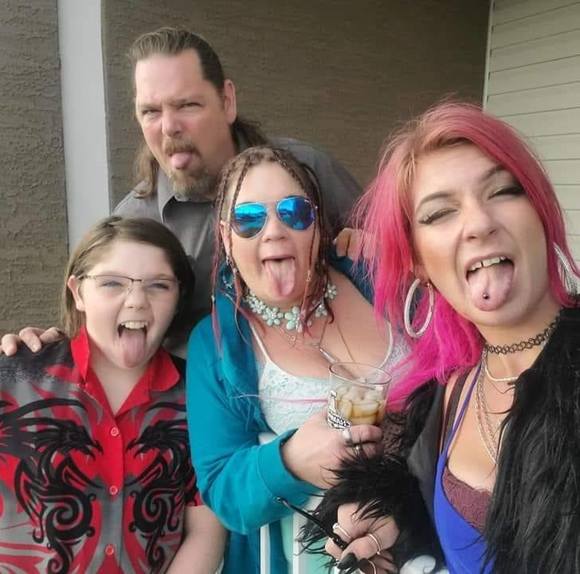 Meet your Posher, Dawn - Picture 1 of 1